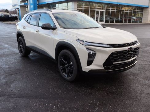 New 2026 Chevrolet Trax ACTIV w/ Driver Confidence Package image 2