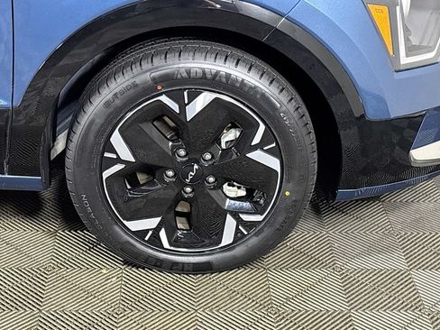 Used 2024 Kia Niro Wind w/ Wind Preserve Package FWD image 23