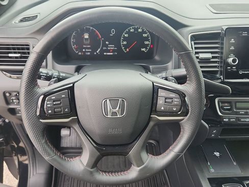 Used 2024 Honda Ridgeline Black Edition image 19
