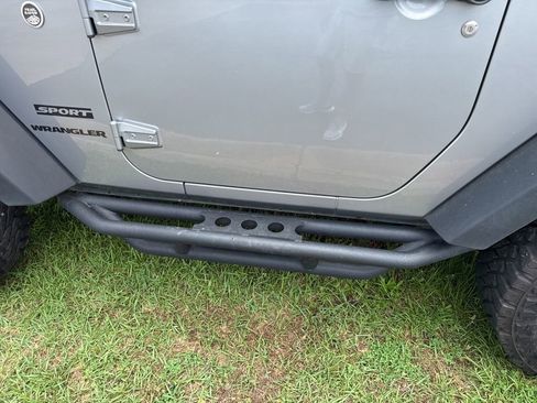 Used 2015 Jeep Wrangler Sport AWD/4WD image 10