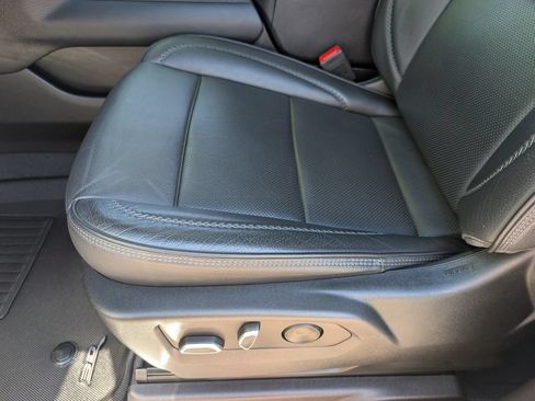 Used 2022 GMC Yukon Denali AWD/4WD image 15