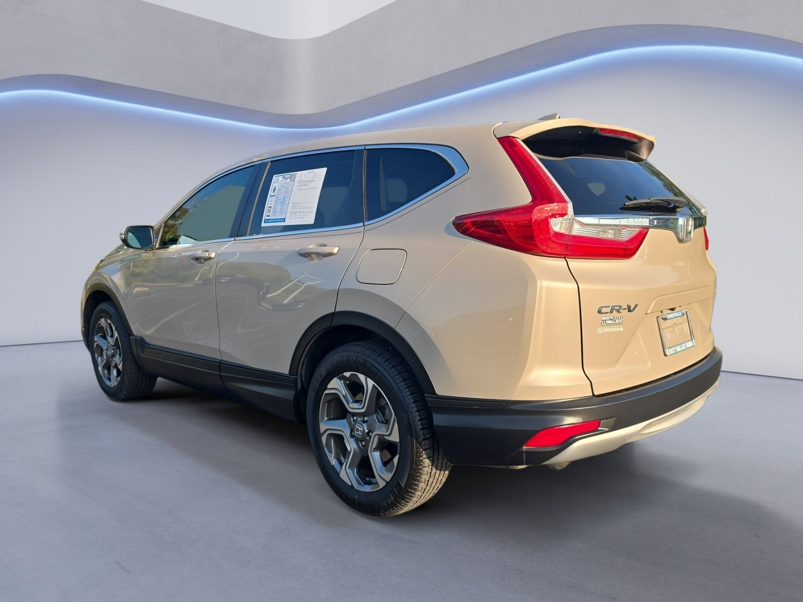 Used 2018 Honda CR-V EX image 3