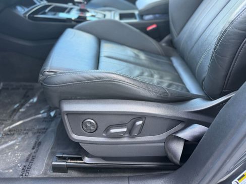 Used 2022 Audi Q5 2.0T Premium image 14