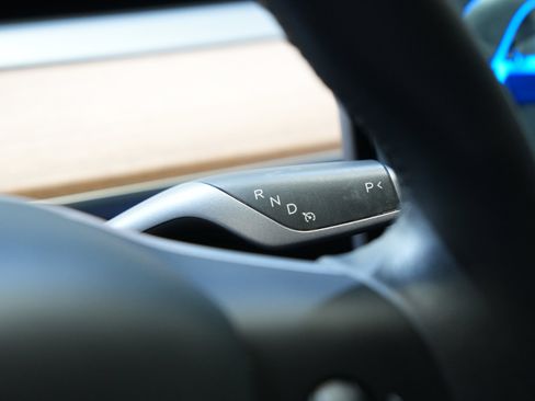 Used 2021 Tesla Model Y Long Range image 42