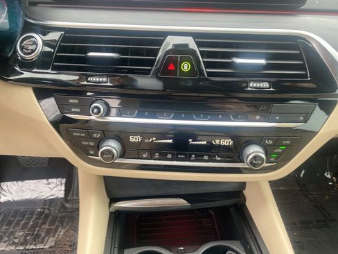 Used 2022 BMW 540i xDrive w/ Convenience Package image 23