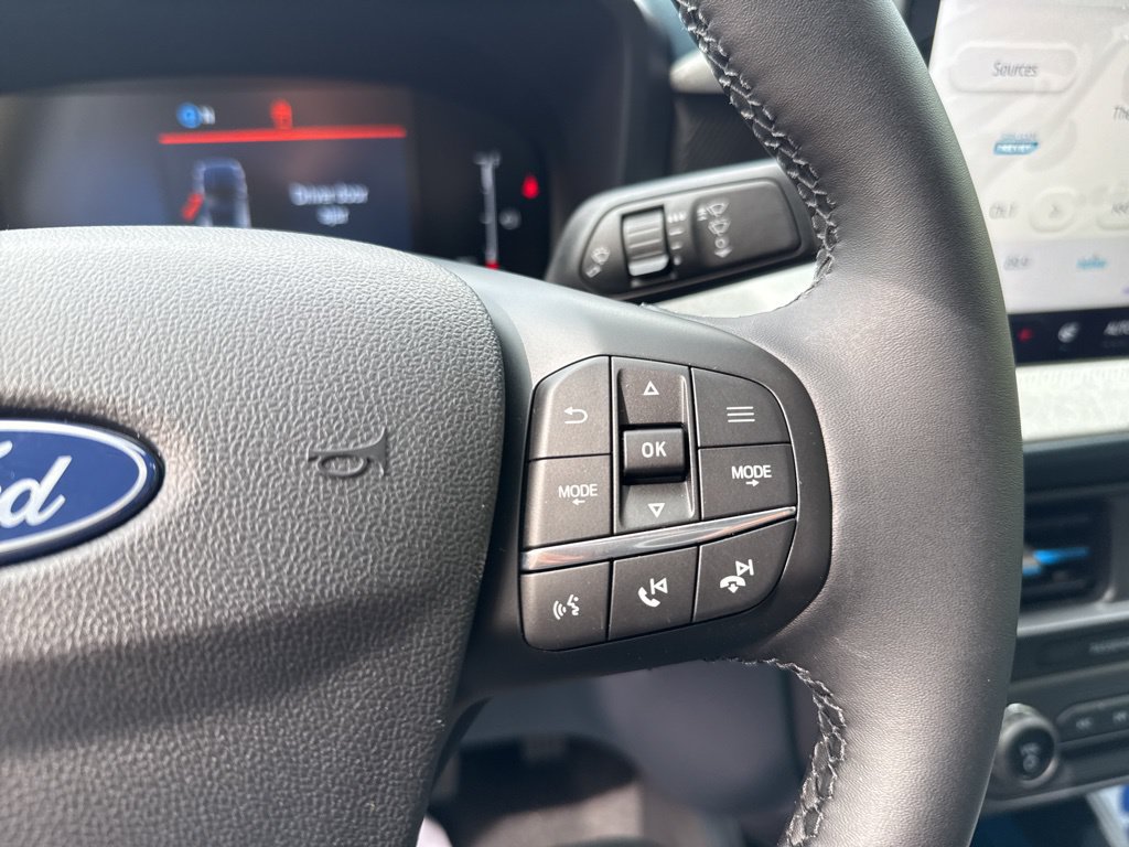 New 2025 Ford Maverick XLT w/ XLT Luxury Package FWD image 20