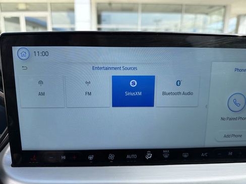 Used 2025 Ford Escape Platinum AWD/4WD image 18