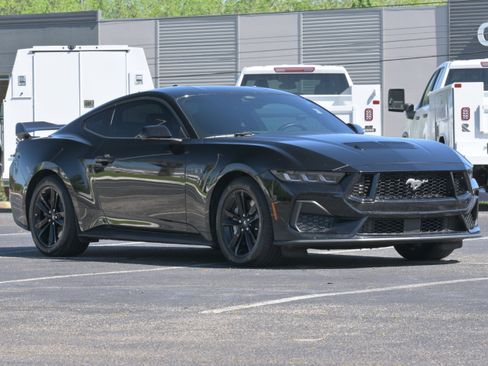 Used 2024 Ford Mustang GT RWD image 33