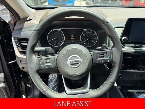 Used 2021 Nissan Rogue SV w/ Premium Package AWD/4WD image 14