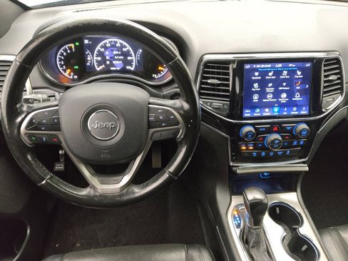 Used 2020 Jeep Grand Cherokee Limited w/ Luxury Group II image 22