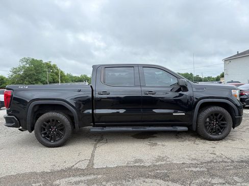 Used 2020 GMC Sierra 1500 Elevation w/ Elevation Value Package AWD/4WD image 8