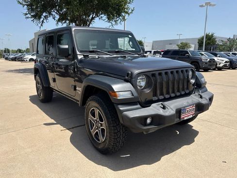 Used 2018 Jeep Wrangler Unlimited Sport AWD/4WD image 7