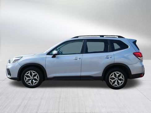 Used 2020 Subaru Forester Premium AWD/4WD image 4