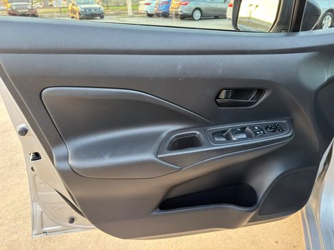Used 2021 Nissan Versa S image 23