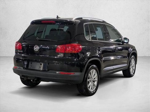 Used 2017 Volkswagen Tiguan Wolfsburg Edition AWD/4WD image 5
