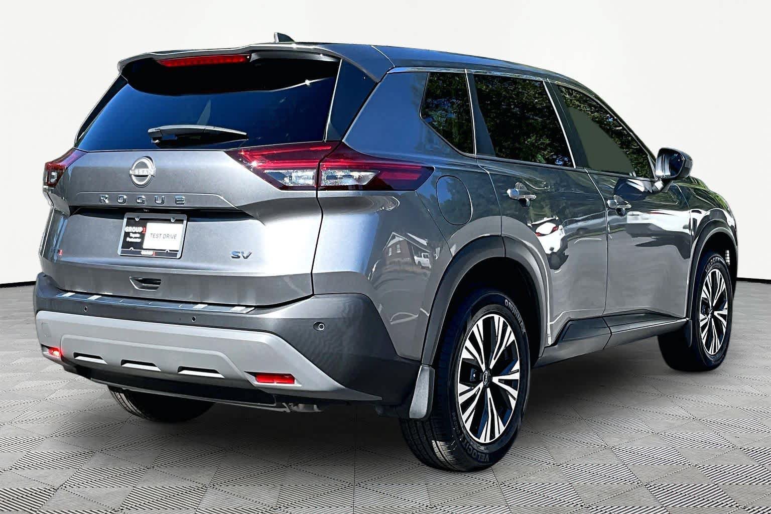Used 2023 Nissan Rogue SV FWD image 13