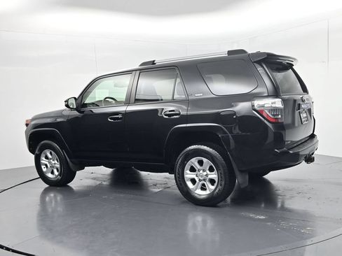 Used 2021 Toyota 4Runner SR5 Premium w/ Moonroof Package AWD/4WD image 5