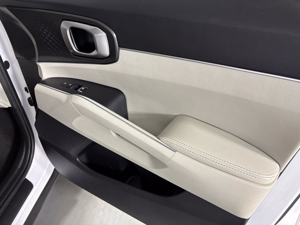 Used 2022 Kia Sorento S w/ Panoramic Sunroof Package FWD image 46
