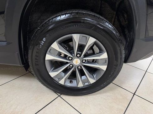 Used 2025 Chevrolet Equinox LT image 23