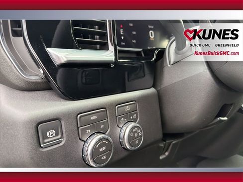 New 2026 GMC Sierra 1500 Elevation image 15