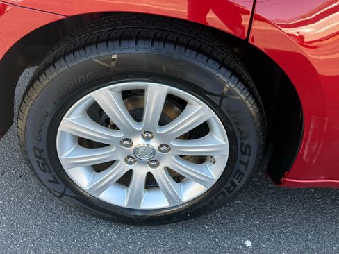 Used 2010 Chrysler Sebring Limited image 13