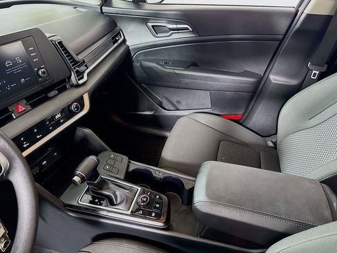 Used 2024 Kia Sportage LX image 24