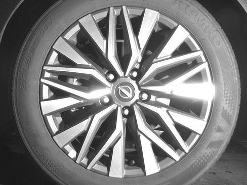 Used 2025 Nissan Altima 2.5 SV image 12