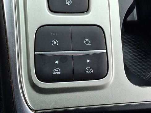 Used 2021 Ford Explorer XLT w/ Equipment Group 202A image 25