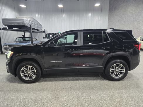 Certified 2025 GMC Terrain Elevation image 2