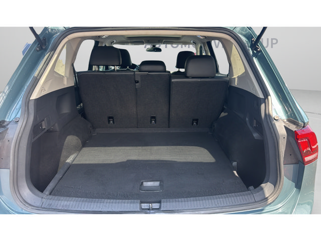 Used 2019 Volkswagen Tiguan SE w/ Panoramic Sunroof Package AWD/4WD image 12