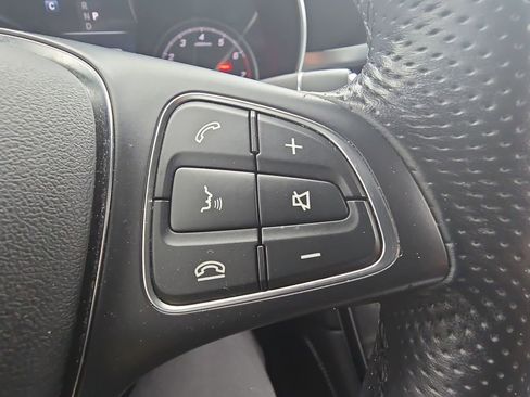 Used 2018 Mercedes-Benz GLC 300 4MATIC image 18