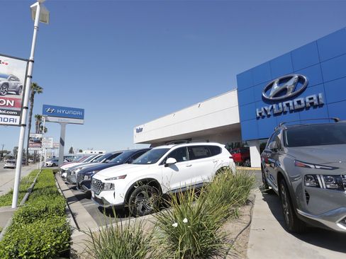 Used 2023 Volkswagen Taos SE image 37