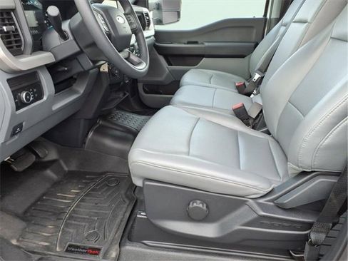 Used 2023 Ford F250 XL w/ Snow Plow/Camper Package image 17