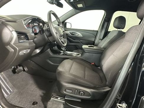 Used 2023 Chevrolet Traverse LT AWD/4WD image 10