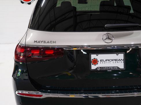 Used 2024 Mercedes-Benz Maybach GLS 600 4MATIC image 39