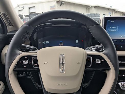 New 2026 Lincoln Corsair Reserve w/ Jet Appearance Package image 22