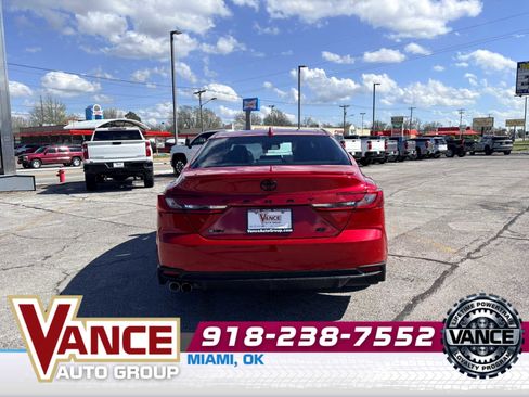 Used 2025 Toyota Camry SE w/ Convenience Package FWD image 6
