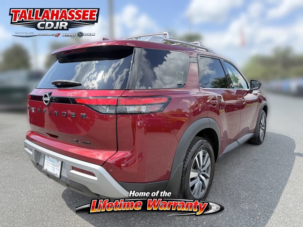 Used 2023 Nissan Pathfinder SL w/ Black Appearance Package AWD/4WD image 3