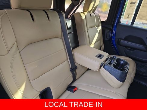 Used 2019 Jeep Wrangler Unlimited Sahara w/ Quick Order Package 24M Moab AWD/4WD image 11