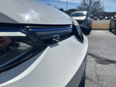Used 2022 Volkswagen Golf R image 10