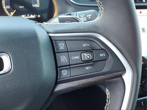 New 2025 Jeep Grand Cherokee L Limited w/ Luxury Tech Group II AWD/4WD image 24