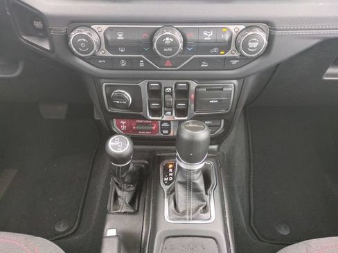 Used 2026 Jeep Gladiator Rubicon AWD/4WD image 19