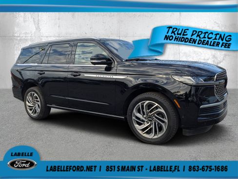 Used 2025 Lincoln Navigator Reserve AWD/4WD image 1