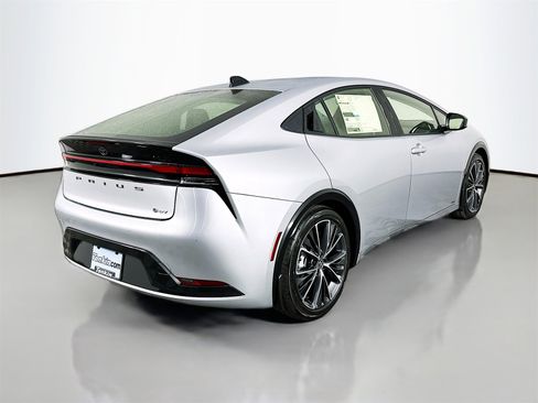 New 2026 Toyota Prius XLE image 7