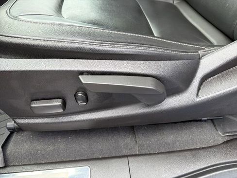 Used 2022 Chevrolet Colorado ZR2 AWD/4WD image 17