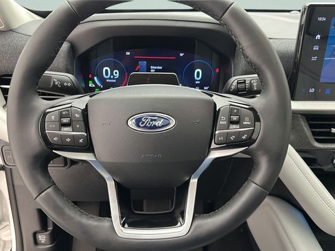 New 2026 Ford Explorer Platinum w/ LUX Leather Package AWD/4WD image 16