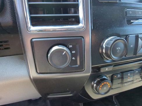 Used 2016 Ford F150 XLT AWD/4WD image 20