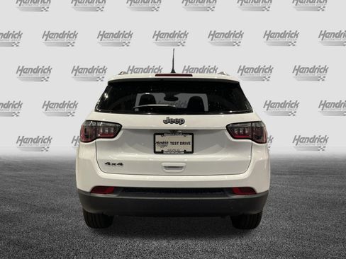 Certified 2026 Jeep Compass Latitude AWD/4WD image 9