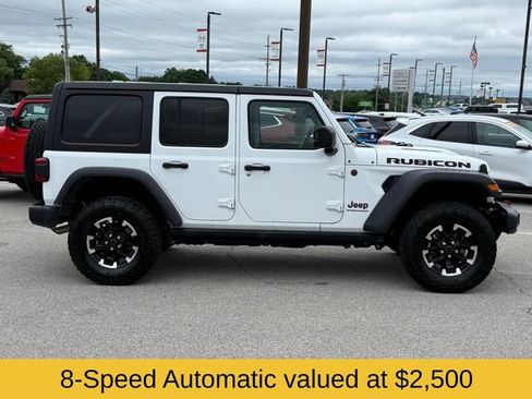 Used 2025 Jeep Wrangler Unlimited Rubicon AWD/4WD image 2