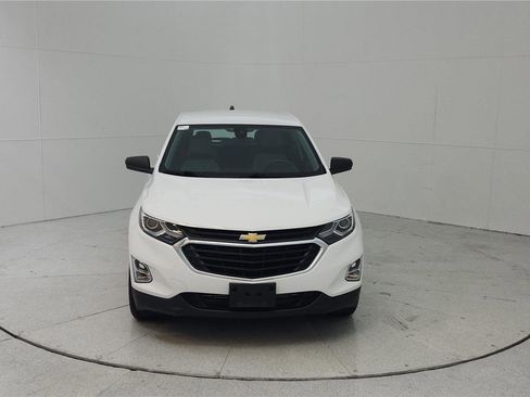 Used 2021 Chevrolet Equinox LS FWD image 2
